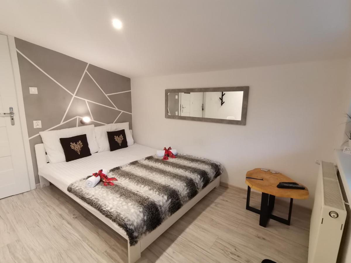 Beskidzka Guest House Щирк Екстер'єр фото
