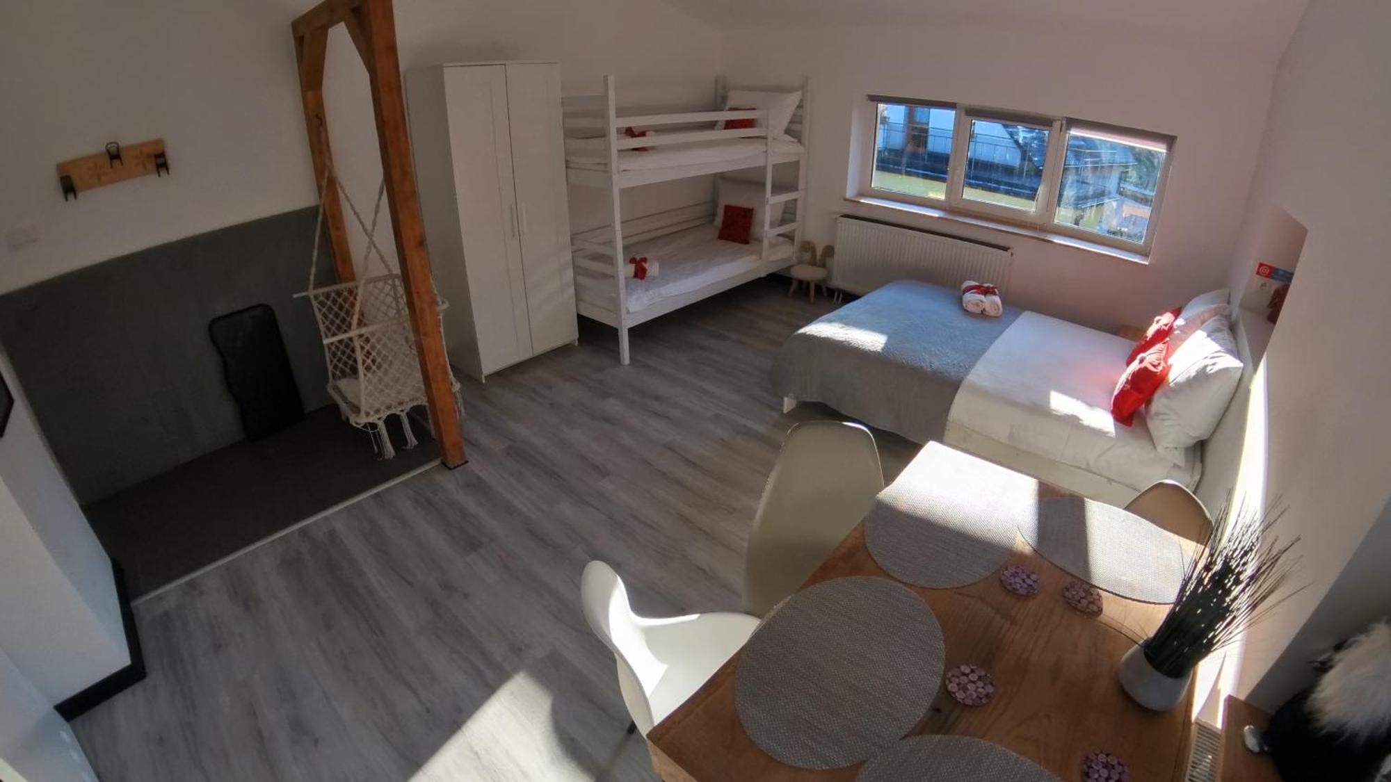 Beskidzka Guest House Щирк Екстер'єр фото