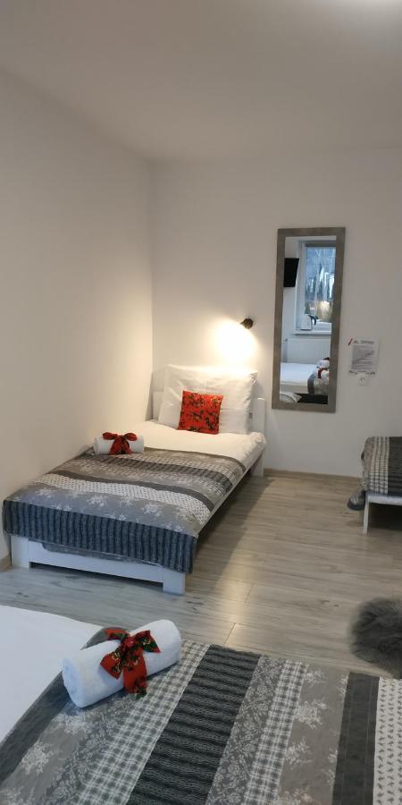Beskidzka Guest House Щирк Екстер'єр фото